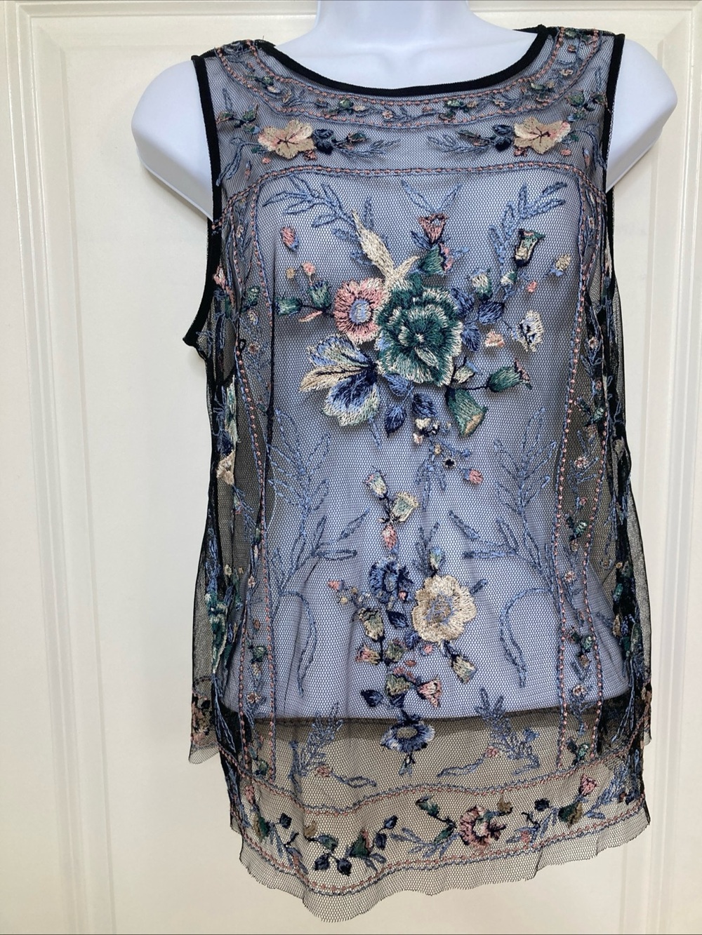 White House Black Market Embroidered Floral Blue Lace Sheer Mesh Tank Top Sz M